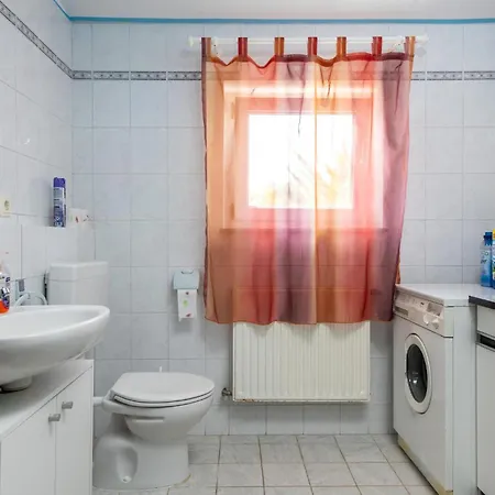 Cozy In With Wifi Holiday home