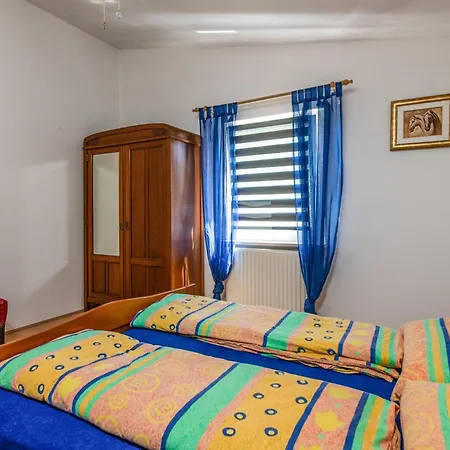 Holiday home Cozy In With Wifi Kavran