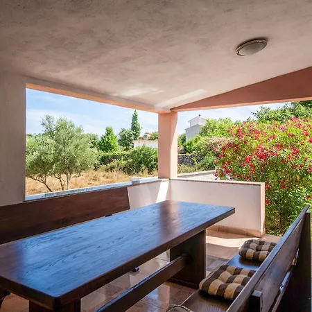 Lovely In With House A Panoramic View Сasa de vacaciones Kavran