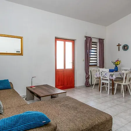 Lovely In With House A Panoramic View Kavran